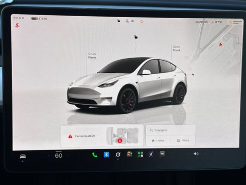 Used 2023 Tesla Model Y Performance AWD/4WD image 35