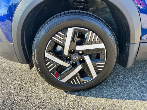 Used 2026 Nissan Kicks SV image 11