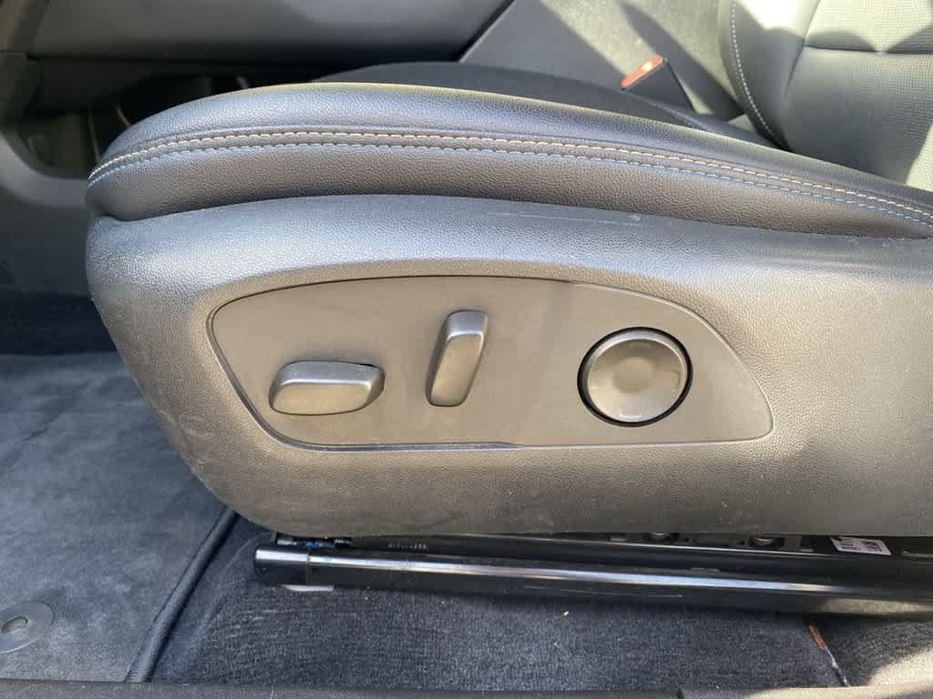 Used 2024 Chevrolet Equinox EV LT AWD/4WD image 14