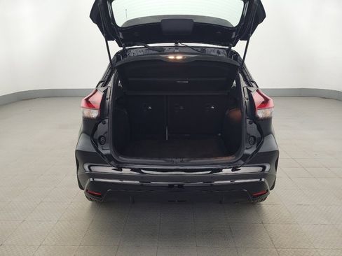 Used 2022 Nissan Kicks SR w/ Premium Package FWD image 29