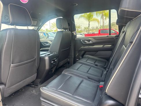 Used 2024 Chevrolet Suburban Premier AWD/4WD image 16