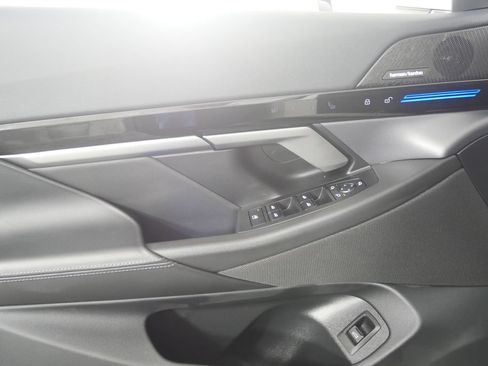 Certified 2024 BMW 530i w/ M Sport Package RWD image 8