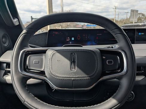 New 2026 Lincoln Navigator Reserve image 24