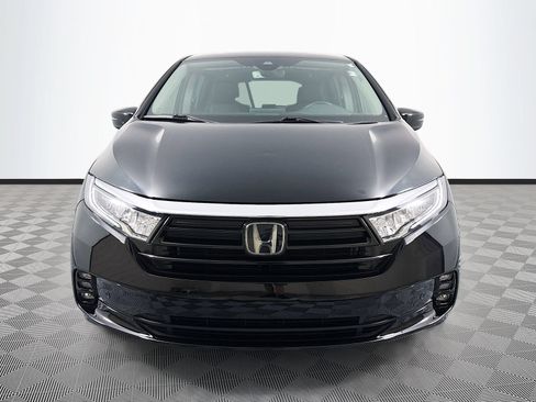 Used 2023 Honda Odyssey Touring image 2
