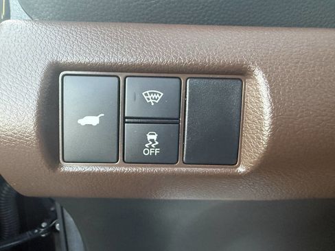 Used 2025 Honda Pilot Elite image 32