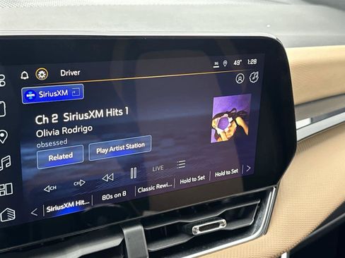 Used 2025 Chevrolet Equinox ACTIV image 16