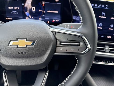 New 2026 Chevrolet Equinox EV LT image 16