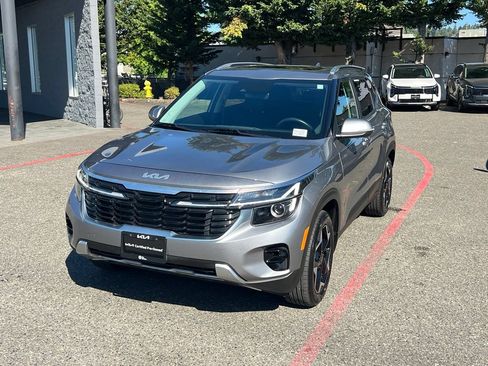 Certified 2025 Kia Seltos EX w/ EX Sunroof Package AWD/4WD image 3