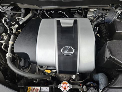 Used 2018 Lexus RX 350L FWD image 34