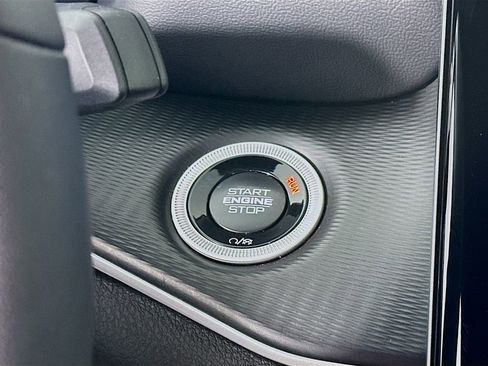 Certified 2024 Jeep Grand Cherokee Altitude image 23