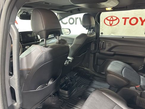 Used 2024 Toyota Sienna XSE w/ XSE Plus Package image 19