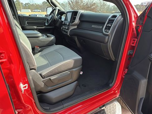Used 2024 RAM 2500 Big Horn w/ Bed Utility Group image 19