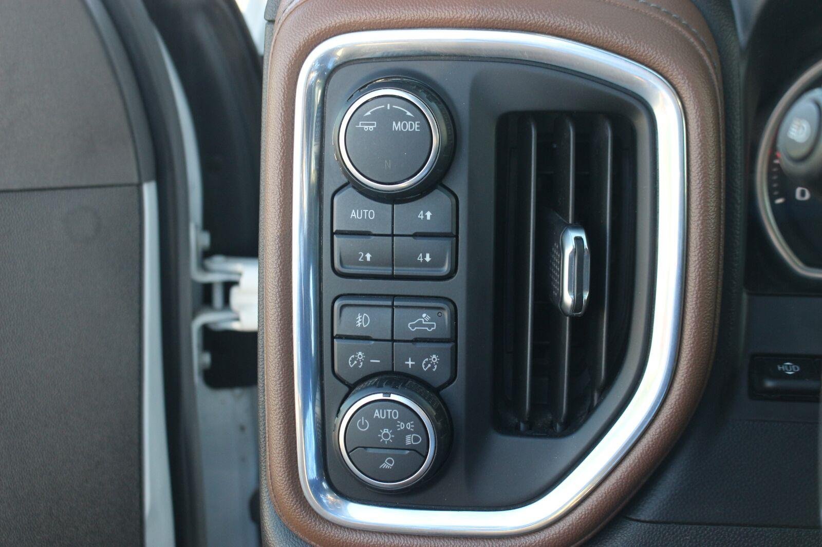 Used 2021 Chevrolet Silverado 2500 High Country AWD/4WD image 33