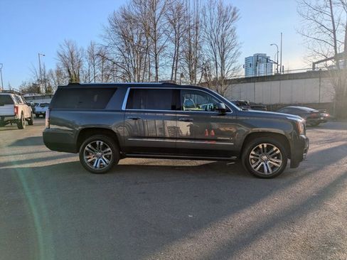 Used 2019 GMC Yukon XL Denali w/ Denali Ultimate Package image 4