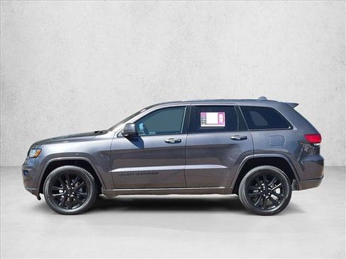 Used 2019 Jeep Grand Cherokee Altitude AWD/4WD image 8