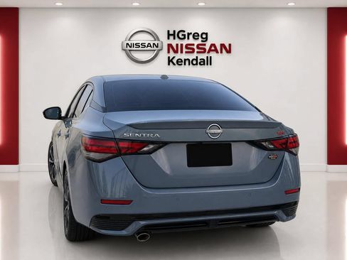 Used 2024 Nissan Sentra SR FWD image 9