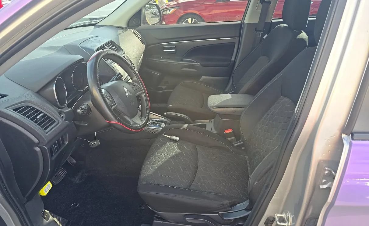 Used 2023 Mitsubishi Outlander Sport AWD image 5