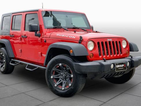 Used 2010 Jeep Wrangler Unlimited Rubicon w/ Trailer Tow Group AWD/4WD image 2