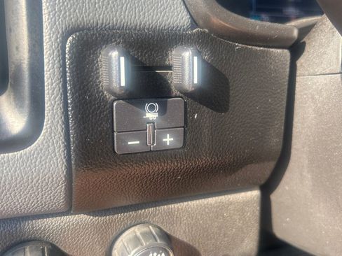 Used 2017 Chevrolet Colorado Z71 image 18