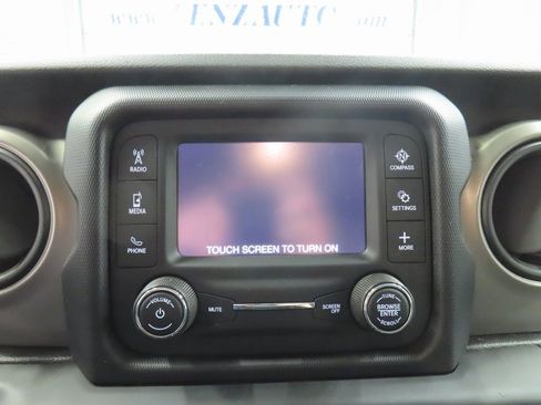 Used 2020 Jeep Wrangler Unlimited Willys image 13