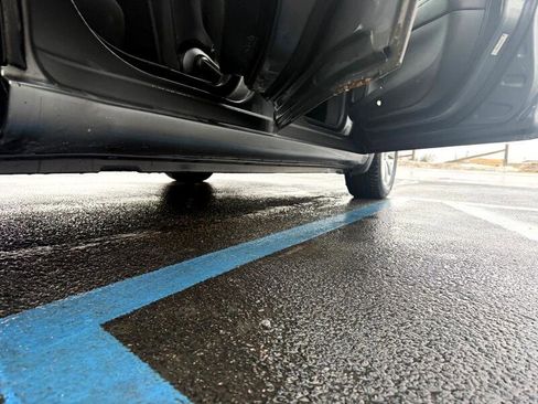 Used 2013 Chrysler 200 Touring image 27