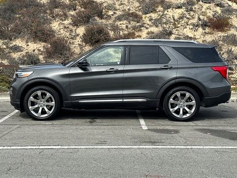 Used 2020 Ford Explorer Platinum w/ Premium Technology Package image 7