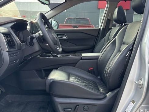 Used 2021 Nissan Rogue Platinum AWD/4WD image 5