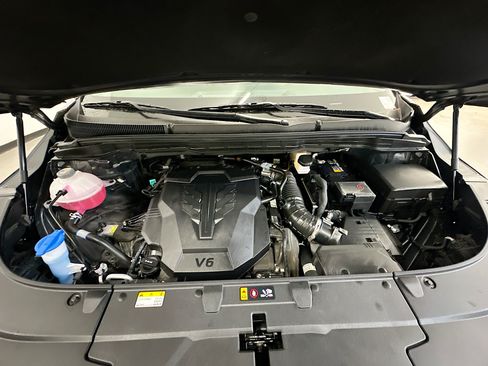 Used 2026 Kia Carnival FWD image 35