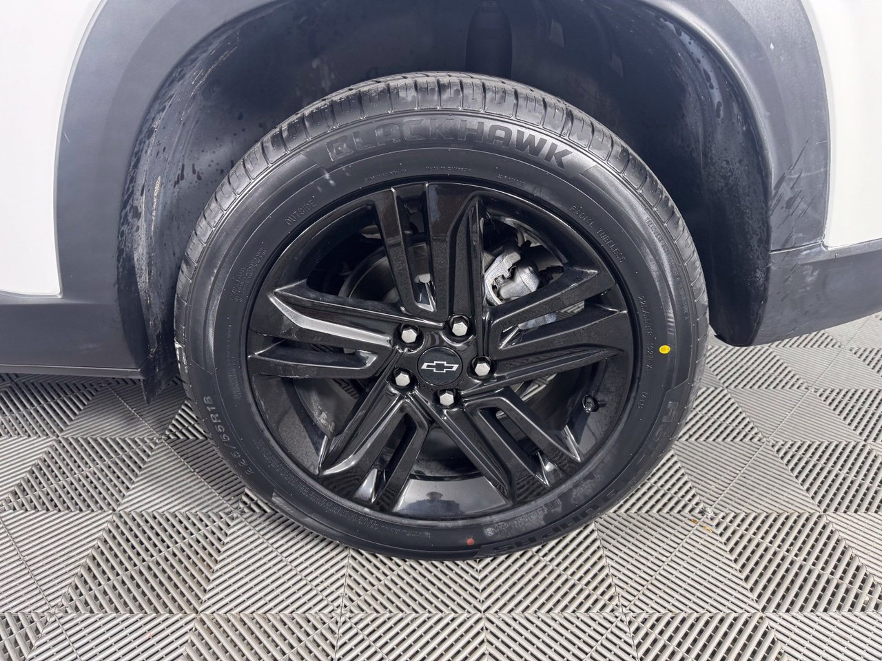 Used 2024 Chevrolet Trax ACTIV w/ Sunroof Package FWD image 36