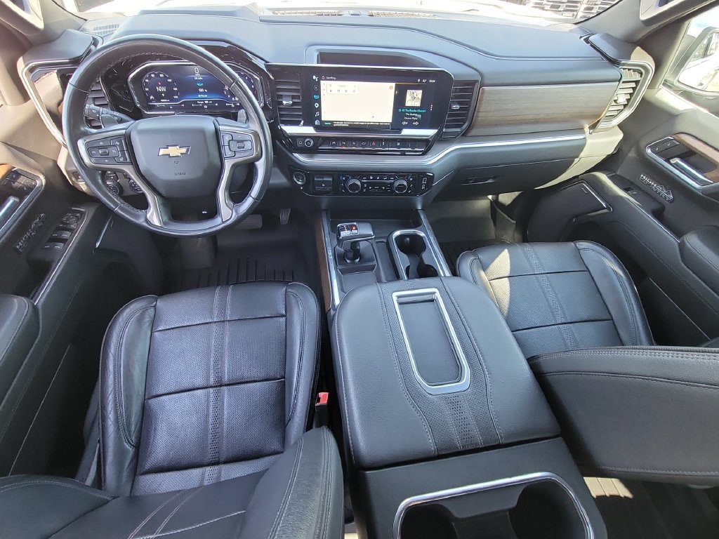 Certified 2022 Chevrolet Silverado 1500 High Country w/ Technology Package AWD/4WD image 20