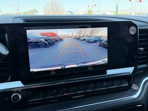 Used 2025 GMC Sierra 1500 SLT image 26