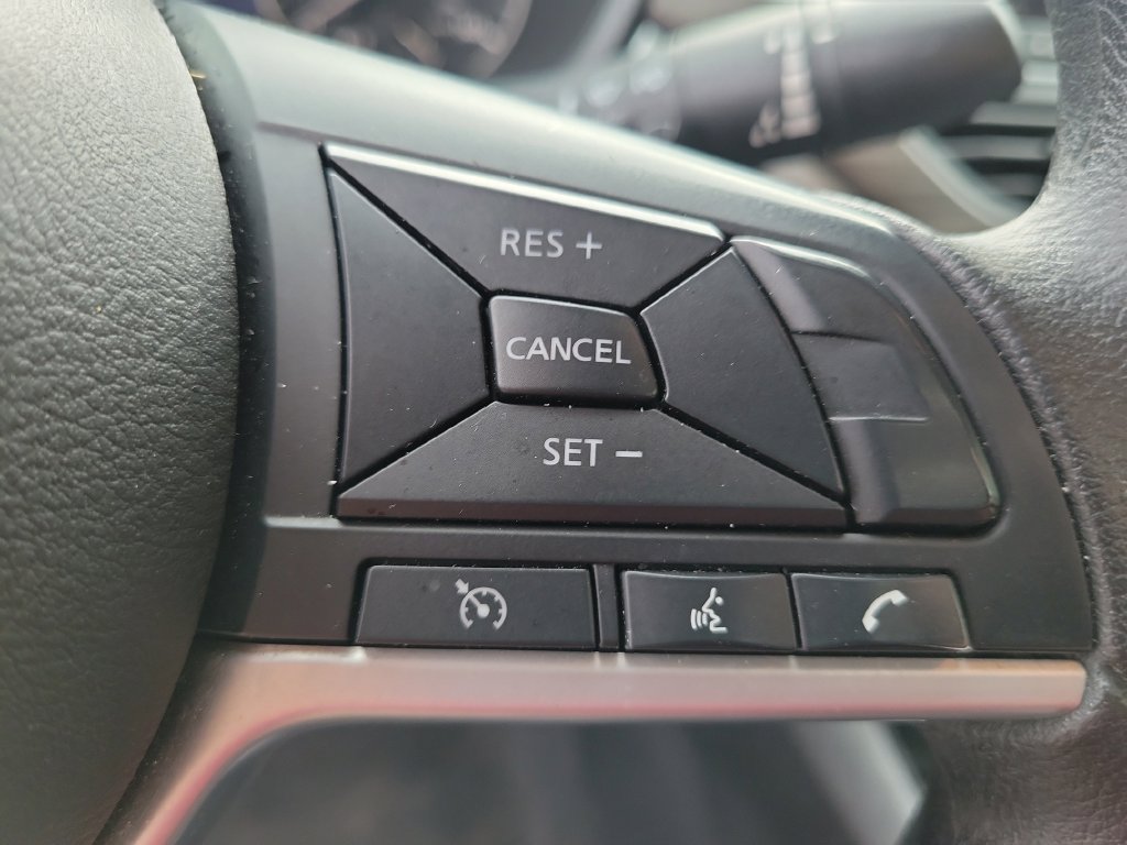 Used 2025 Nissan Altima 2.5 SV FWD image 34