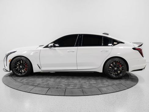 Used 2026 Cadillac CT5 V Blackwing w/ Carbon Fiber 1 Package image 4