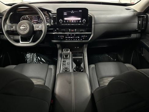 Used 2025 Nissan Pathfinder SV AWD/4WD image 26