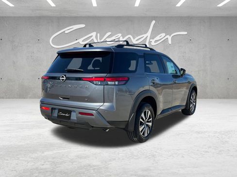 New 2026 Nissan Pathfinder SL image 16