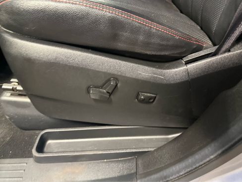 Used 2017 Dodge Grand Caravan GT image 9