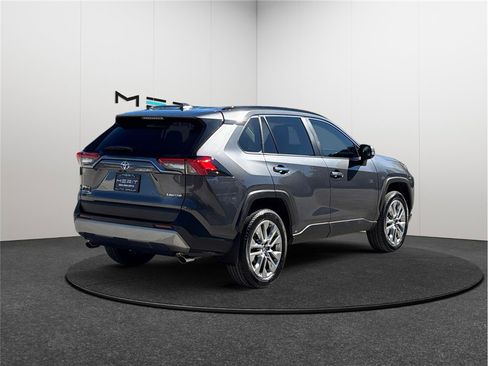 Used 2024 Toyota RAV4 Limited image 9