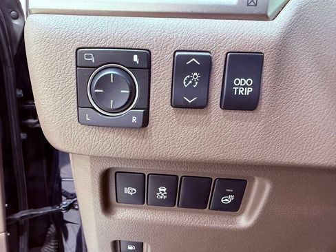 Used 2017 Lexus GX 460 Luxury AWD/4WD image 21