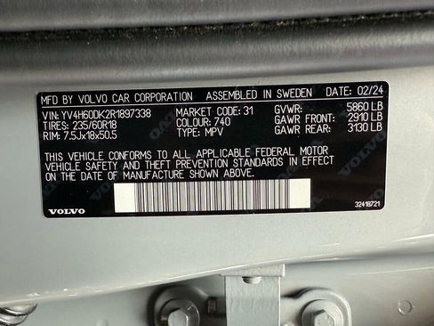 Used 2024 Volvo XC60 T8 Core AWD/4WD image 39