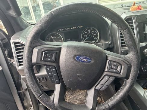 Used 2015 Ford F150 XLT w/ Equipment Group 302A Luxury image 18