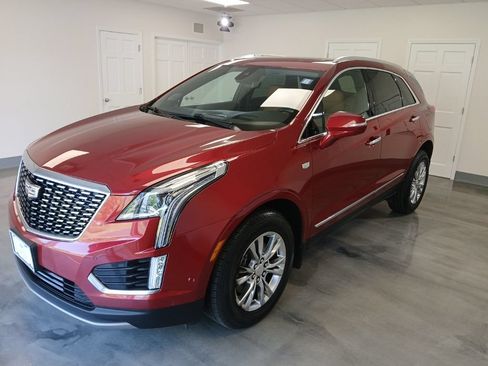 Used 2020 Cadillac XT5 Premium Luxury AWD/4WD image 4
