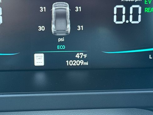 Certified 2025 Hyundai Elantra Blue image 27