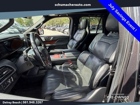 Used 2022 Lincoln Navigator Reserve AWD/4WD image 11
