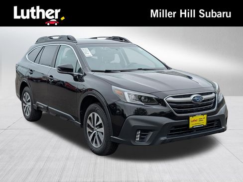 Used 2022 Subaru Outback Premium AWD/4WD image 1