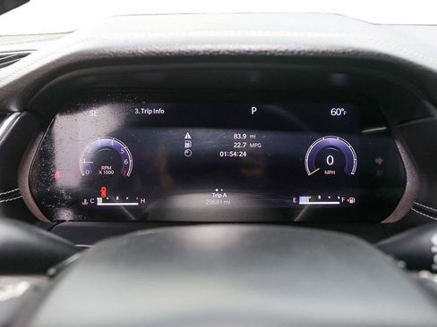 Used 2023 Jeep Grand Cherokee Limited w/ Luxury Tech Group II image 14