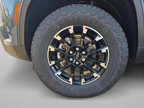 New 2026 Chevrolet Traverse Z71 w/ Driver Confidence Package image 11