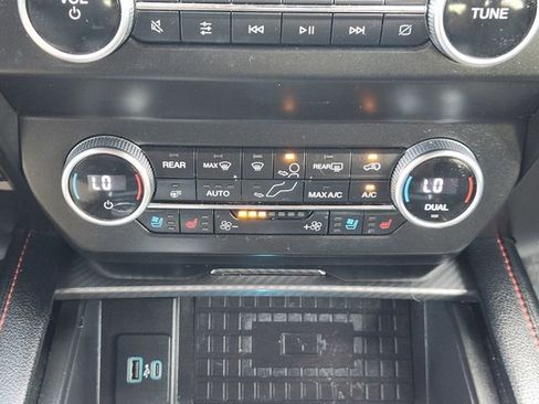 Used 2021 Ford Expedition Limited RWD image 19