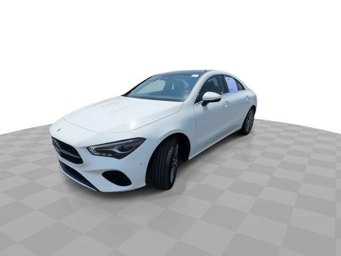 Used 2025 Mercedes-Benz CLA 250 image 4