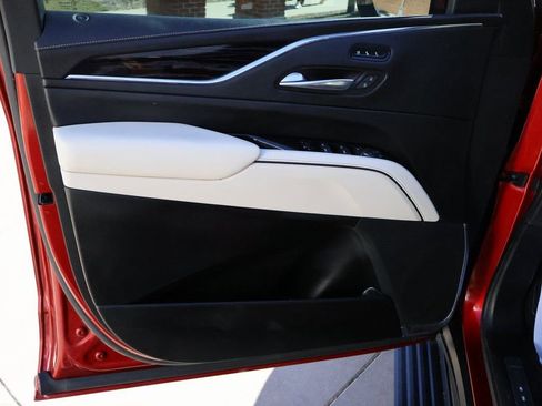 Used 2021 Cadillac Escalade Sport w/ Driver Assist Tech Package image 26