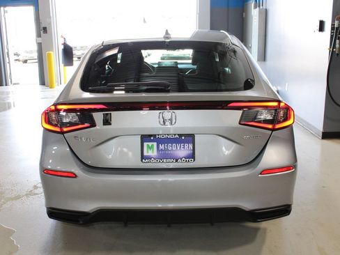 Used 2023 Honda Civic Sport image 22
